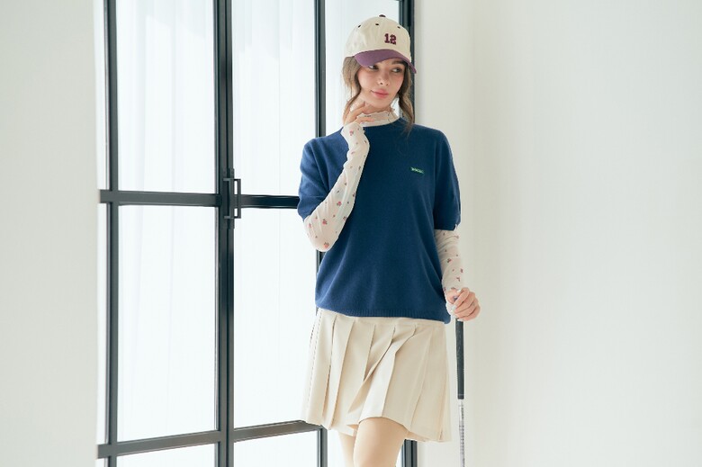 반팔 티셔츠 모델 착용 이미지-S1L7