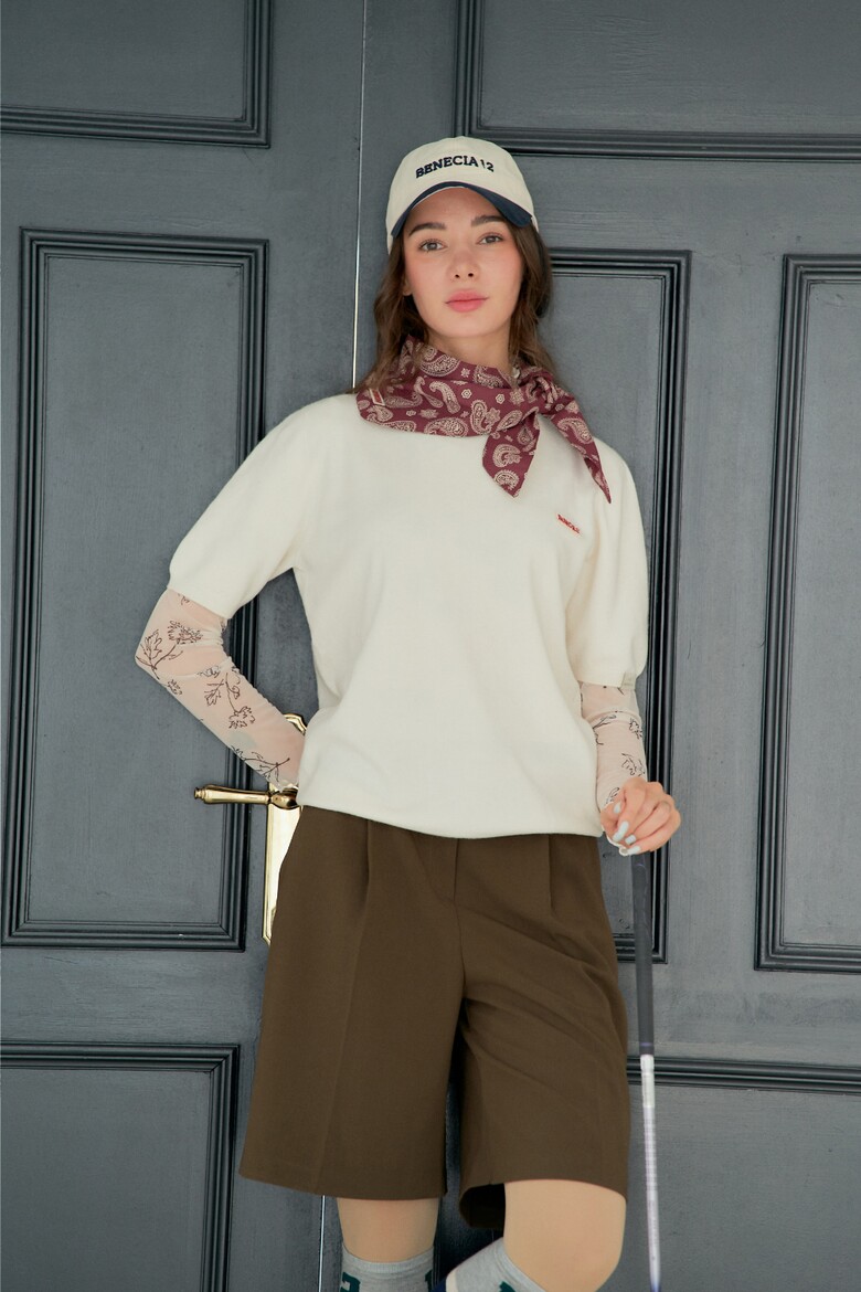 반팔 티셔츠 모델 착용 이미지-S1L4