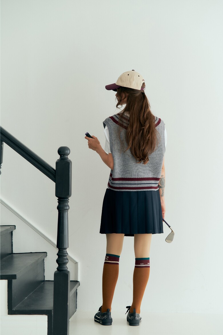 민소매 모델 착용 이미지-S1L19