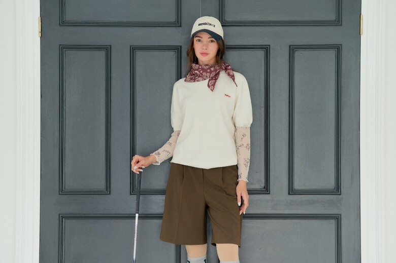 반팔 티셔츠 모델 착용 이미지-S1L14