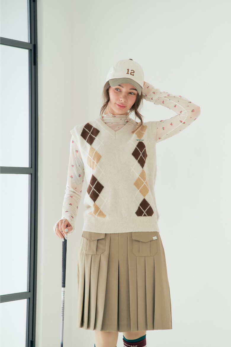 민소매 모델 착용 이미지-S1L13