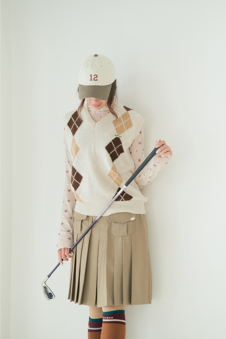 민소매 모델 착용 이미지-S1L21