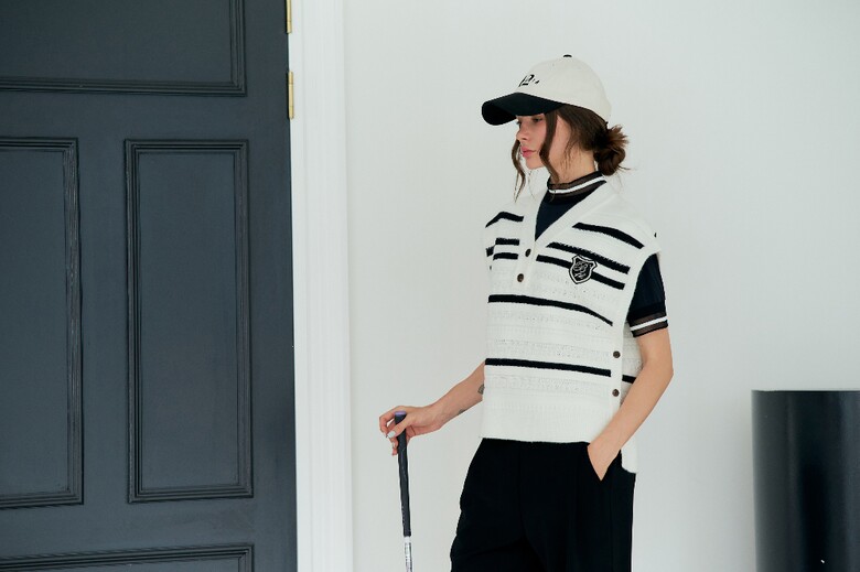 반팔 티셔츠 모델 착용 이미지-S1L22