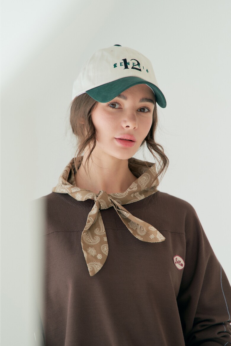 긴팔 티셔츠 모델 착용 이미지-S1L12