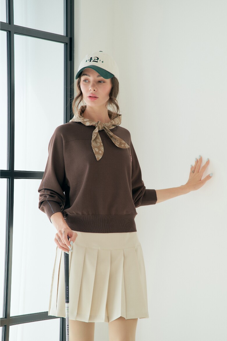 긴팔 티셔츠 모델 착용 이미지-S1L10