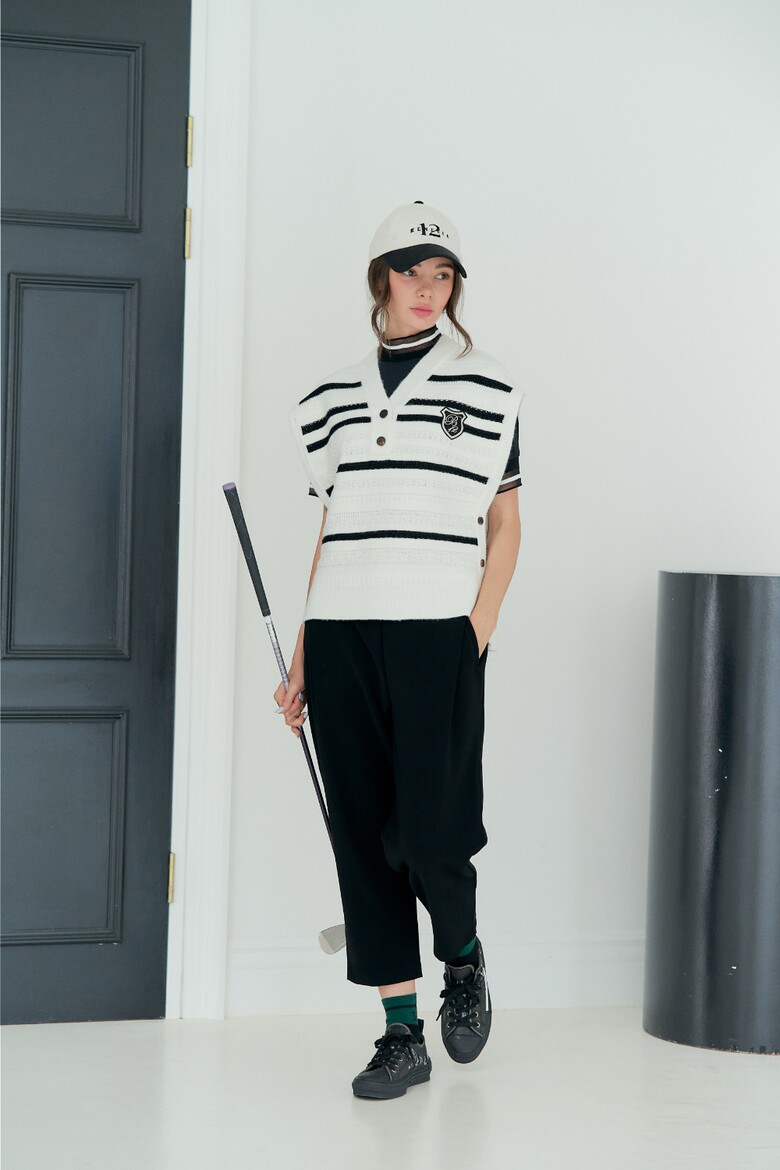 반팔 티셔츠 모델 착용 이미지-S1L6