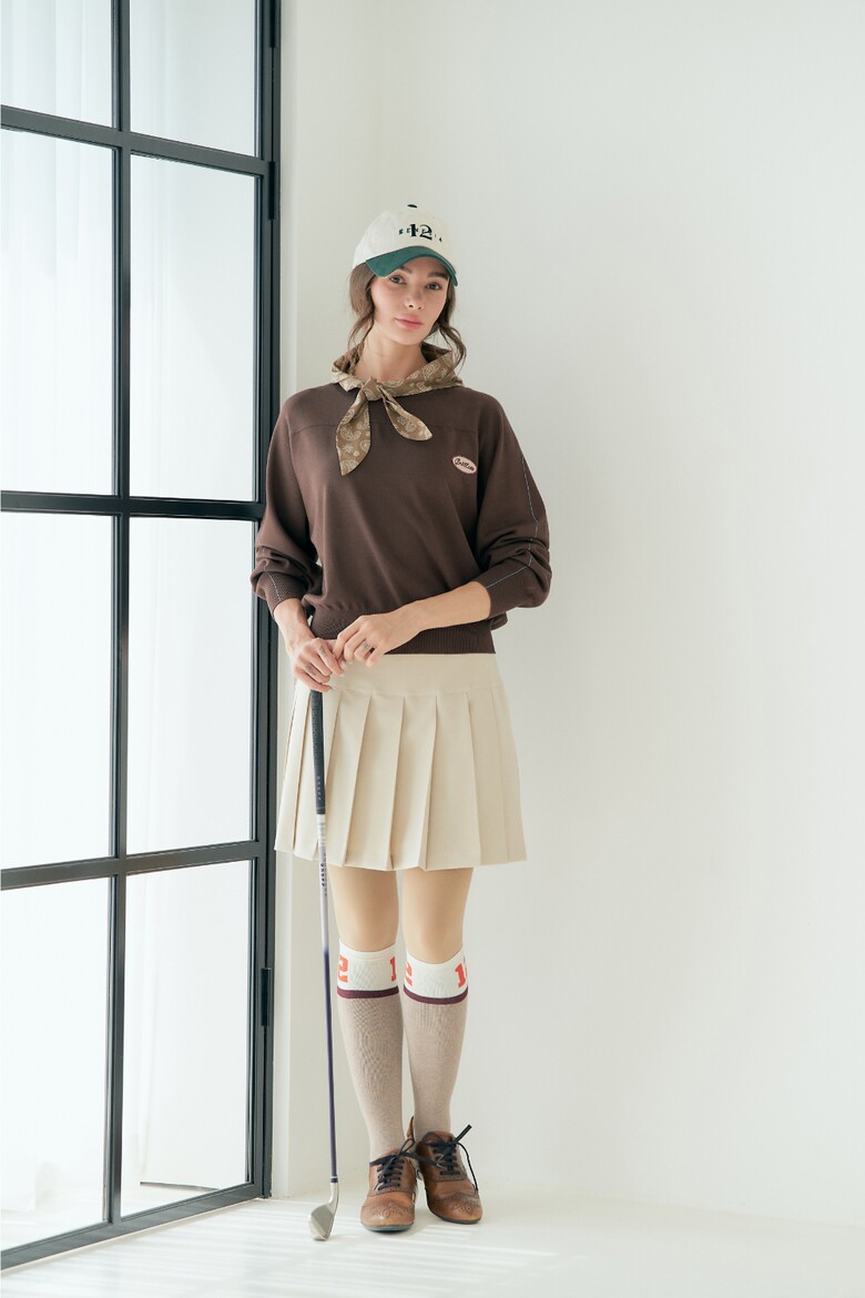 긴팔 티셔츠 모델 착용 이미지-S1L8