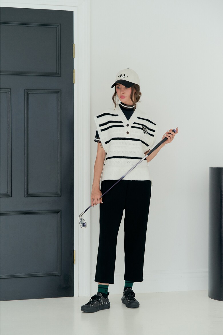 반팔 티셔츠 모델 착용 이미지-S1L9