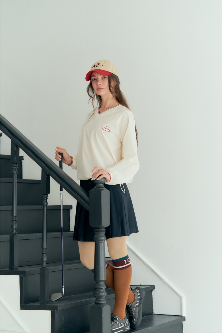 긴팔 티셔츠 모델 착용 이미지-S1L7