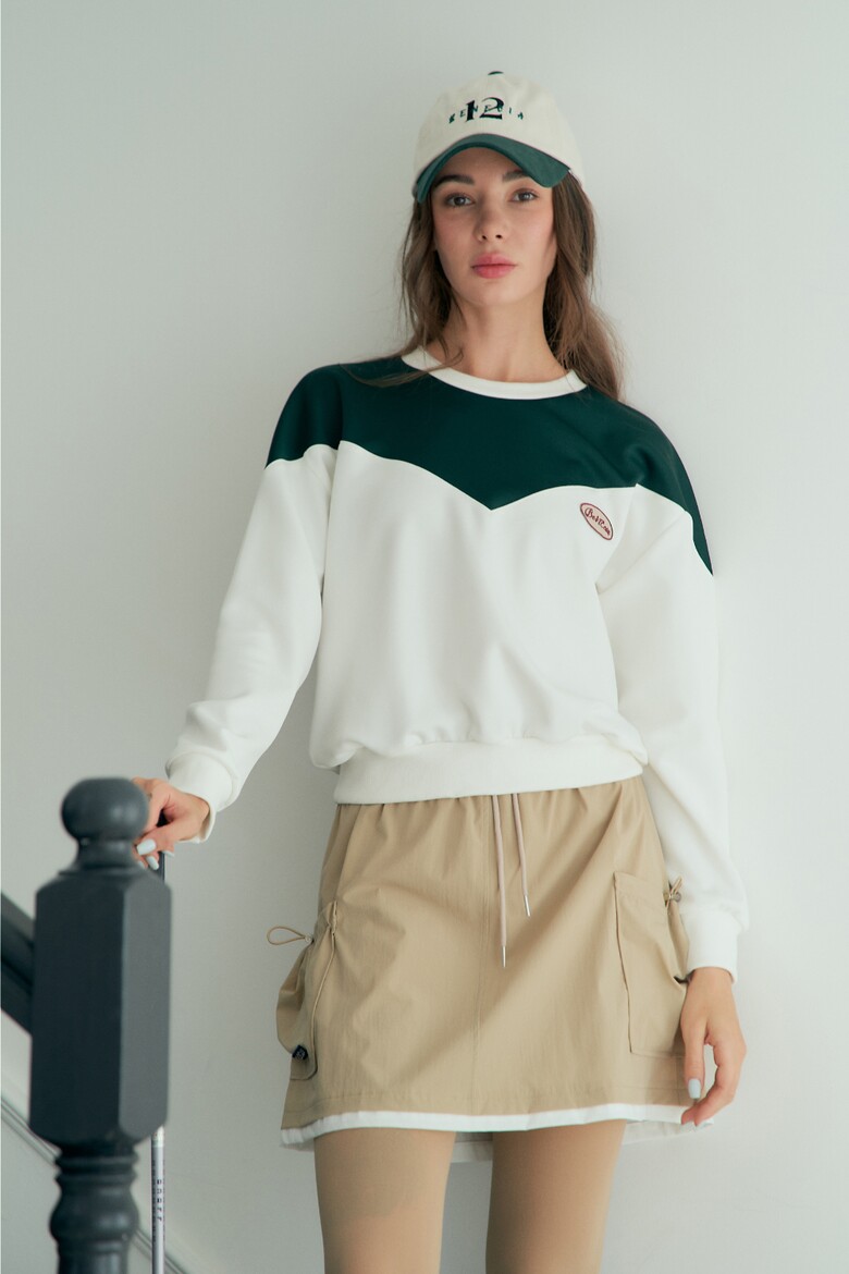 반팔 티셔츠 모델 착용 이미지-S1L3