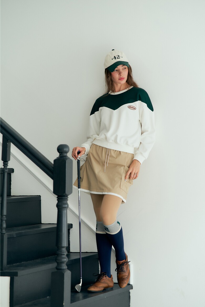 반팔 티셔츠 모델 착용 이미지-S1L2