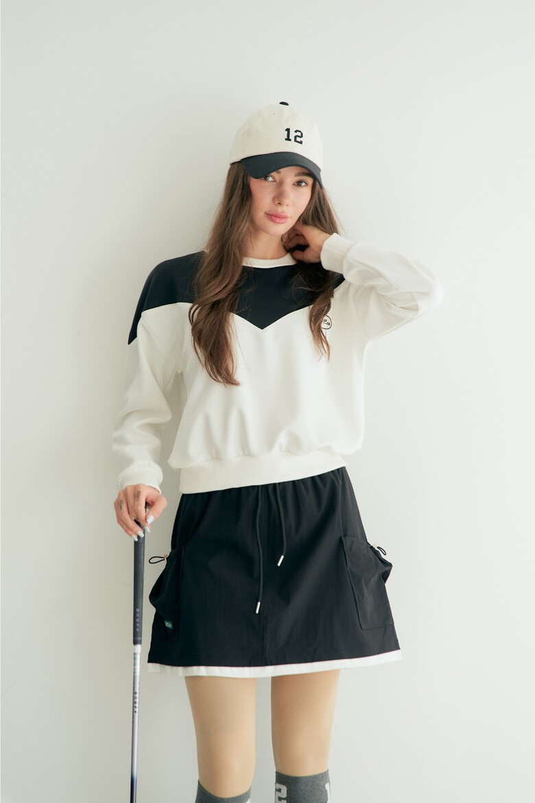 긴팔 티셔츠 모델 착용 이미지-S1L2