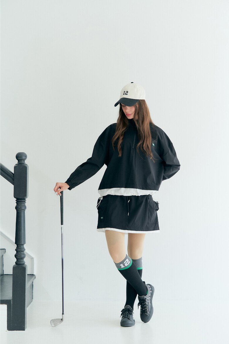 양말 모델 착용 이미지-S2L6