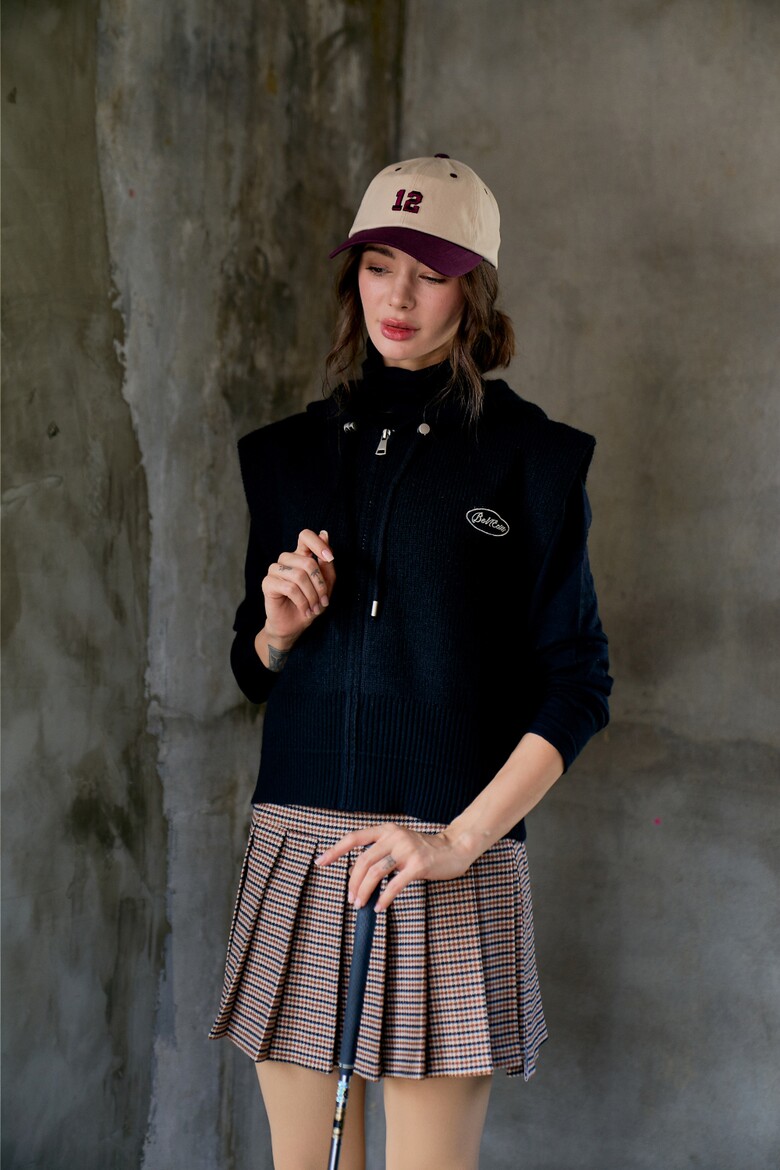 민소매 모델 착용 이미지-S1L10