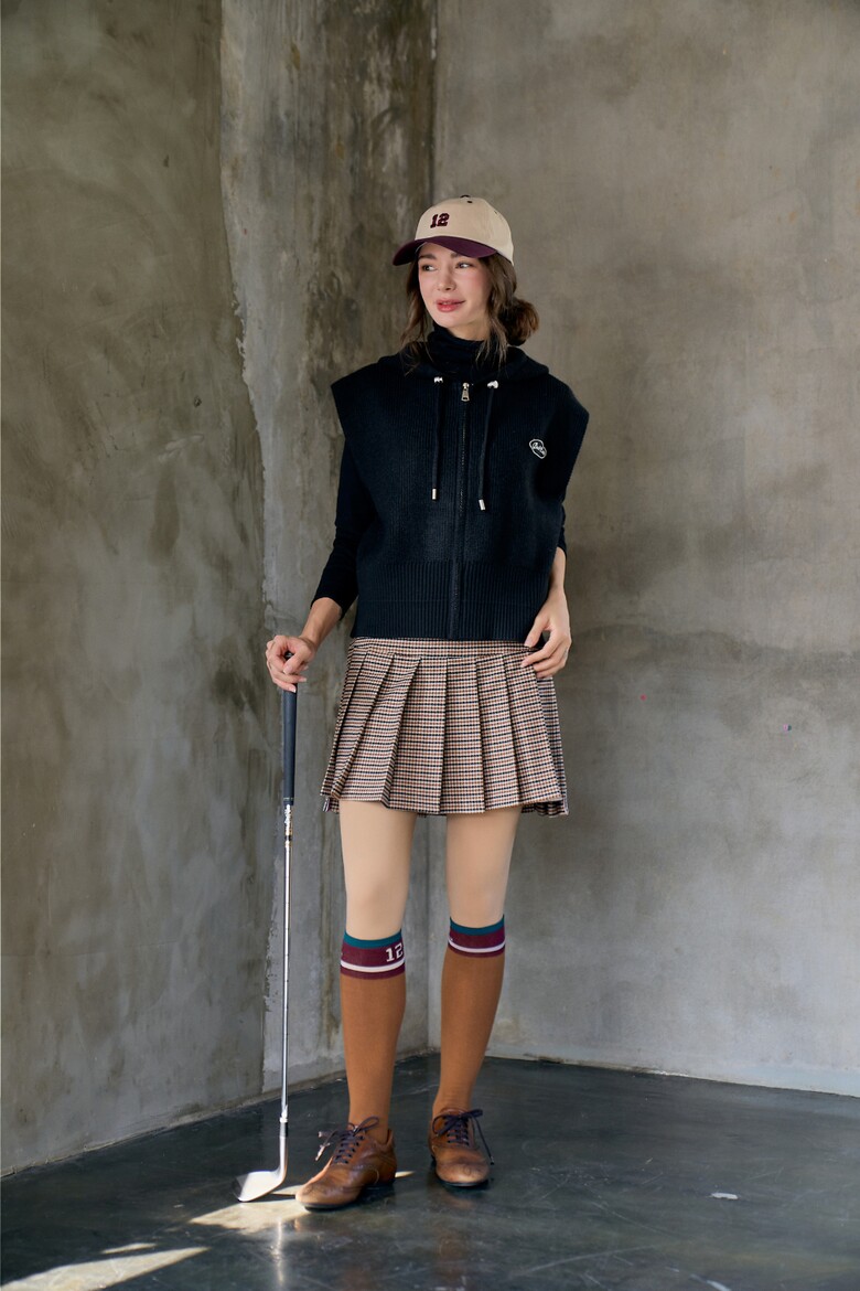 민소매 모델 착용 이미지-S1L27