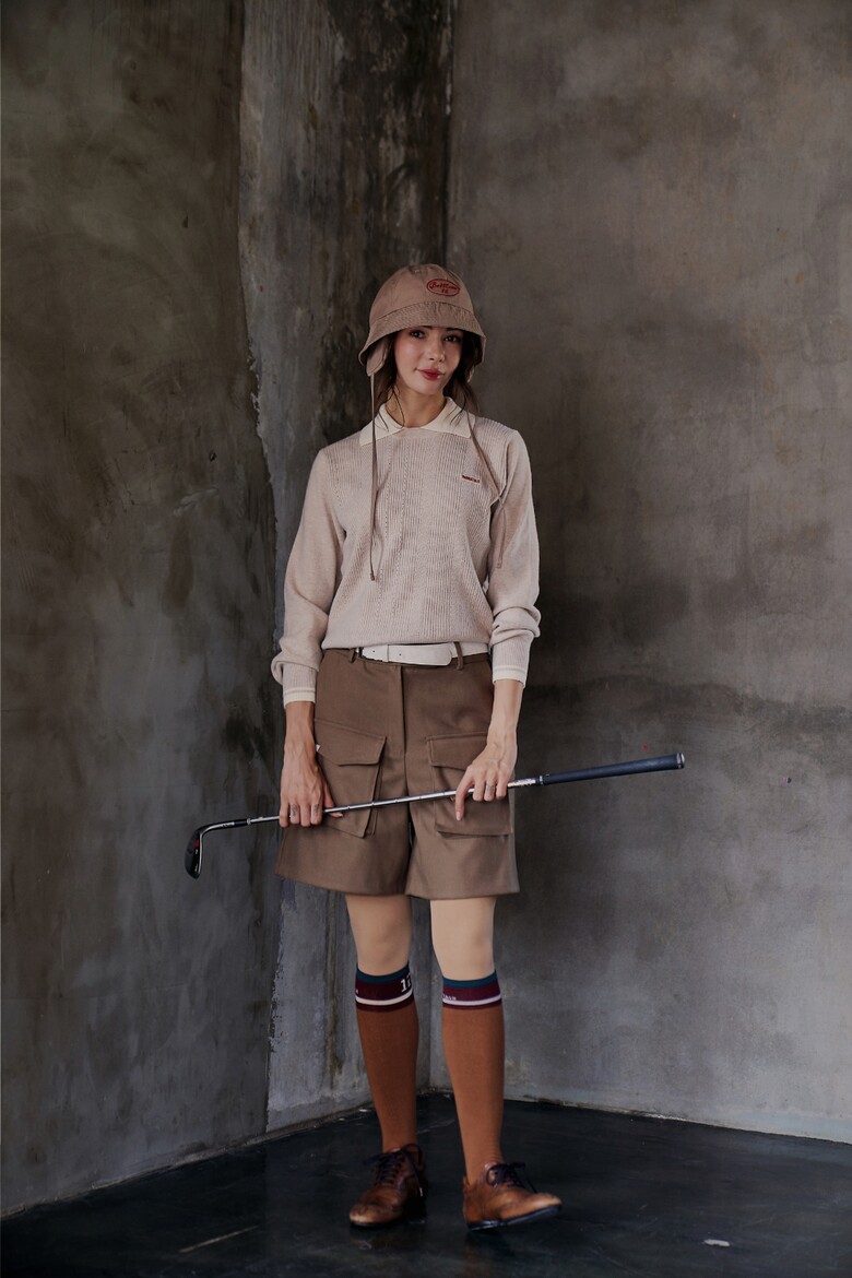 긴팔 티셔츠 모델 착용 이미지-S1L27