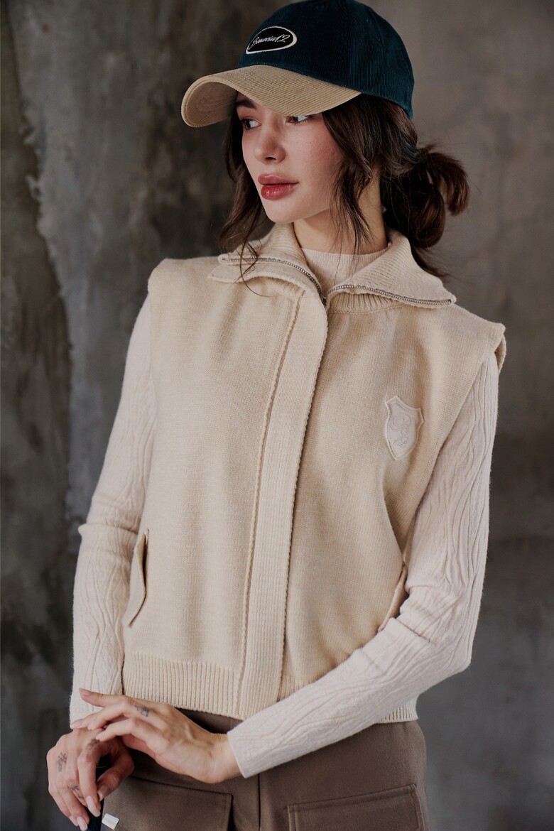 재킷 모델 착용 이미지-S1L2