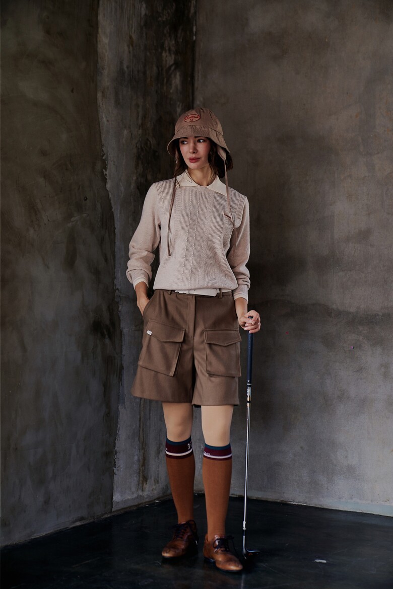 긴팔 티셔츠 모델 착용 이미지-S1L32