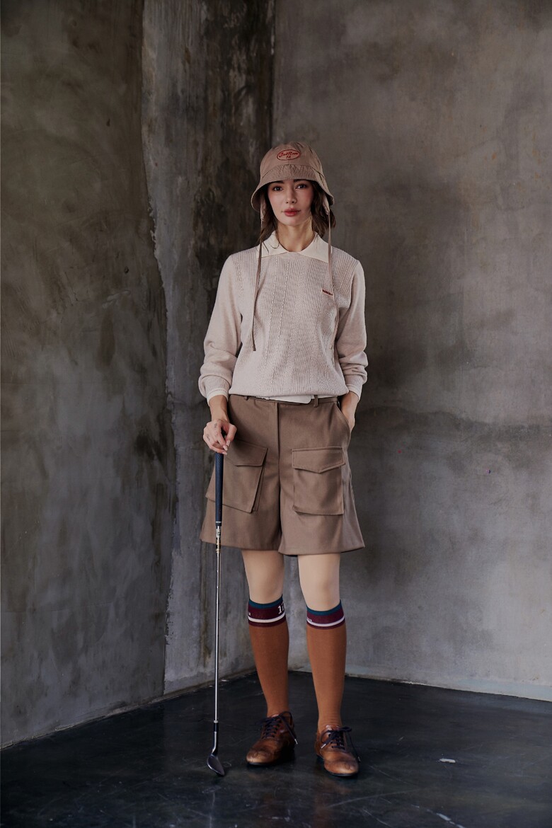 긴팔 티셔츠 모델 착용 이미지-S1L38