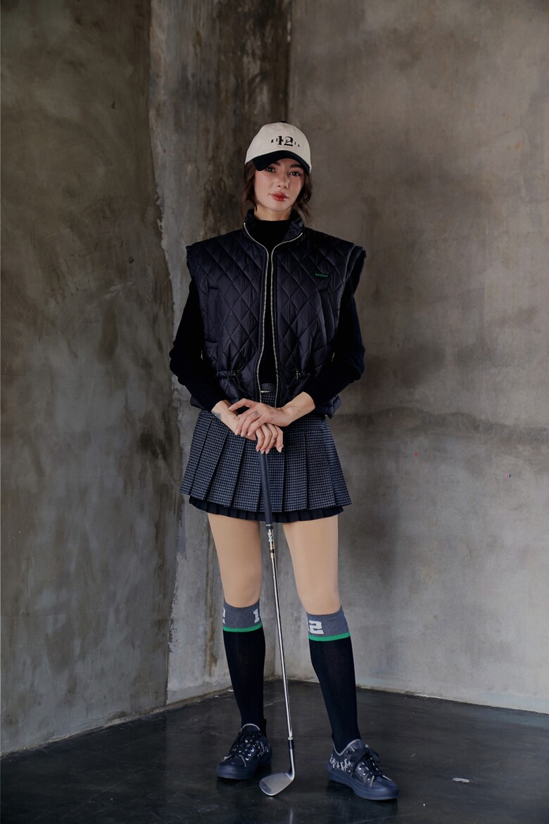 재킷 모델 착용 이미지-S1L16