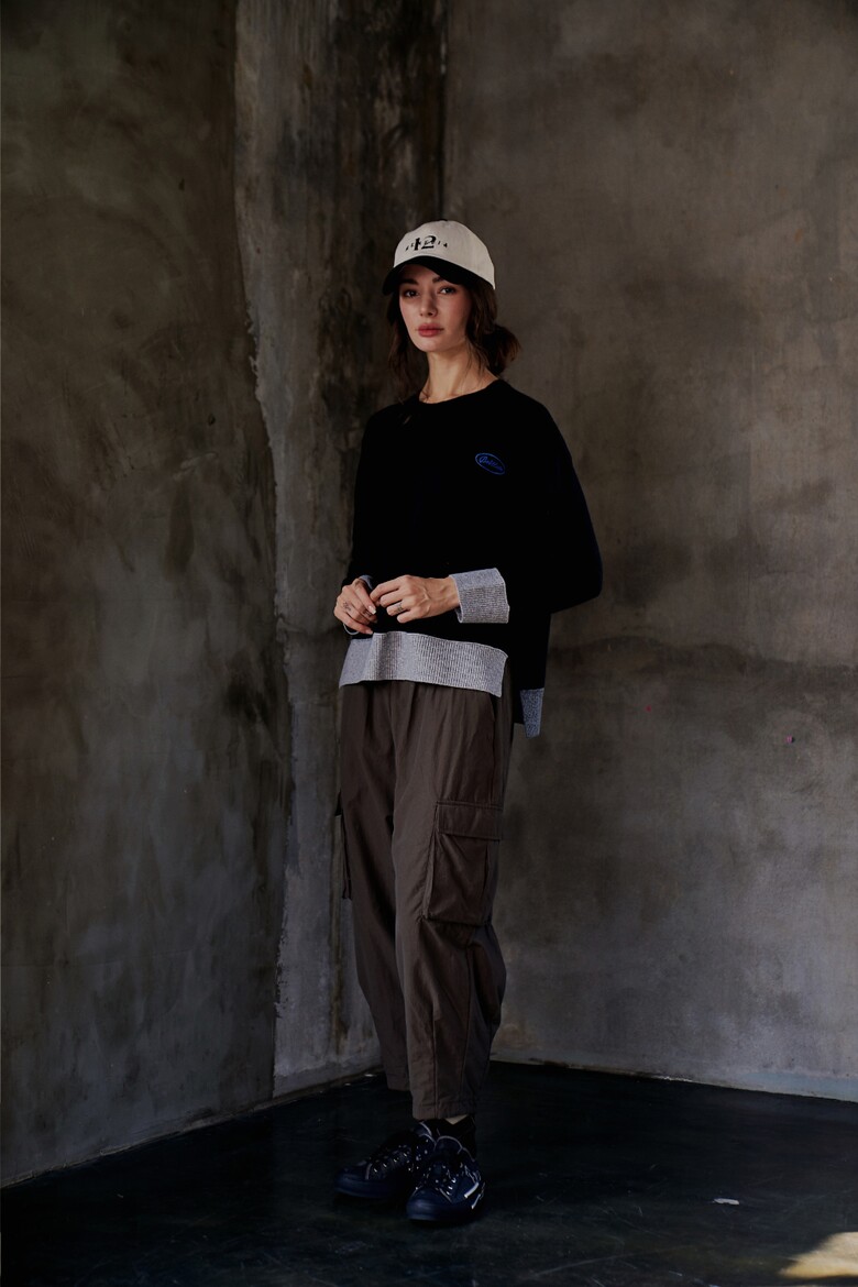 긴팔 티셔츠 모델 착용 이미지-S2L19