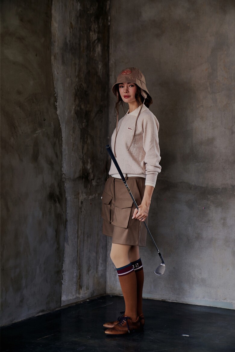 긴팔 티셔츠 모델 착용 이미지-S1L30