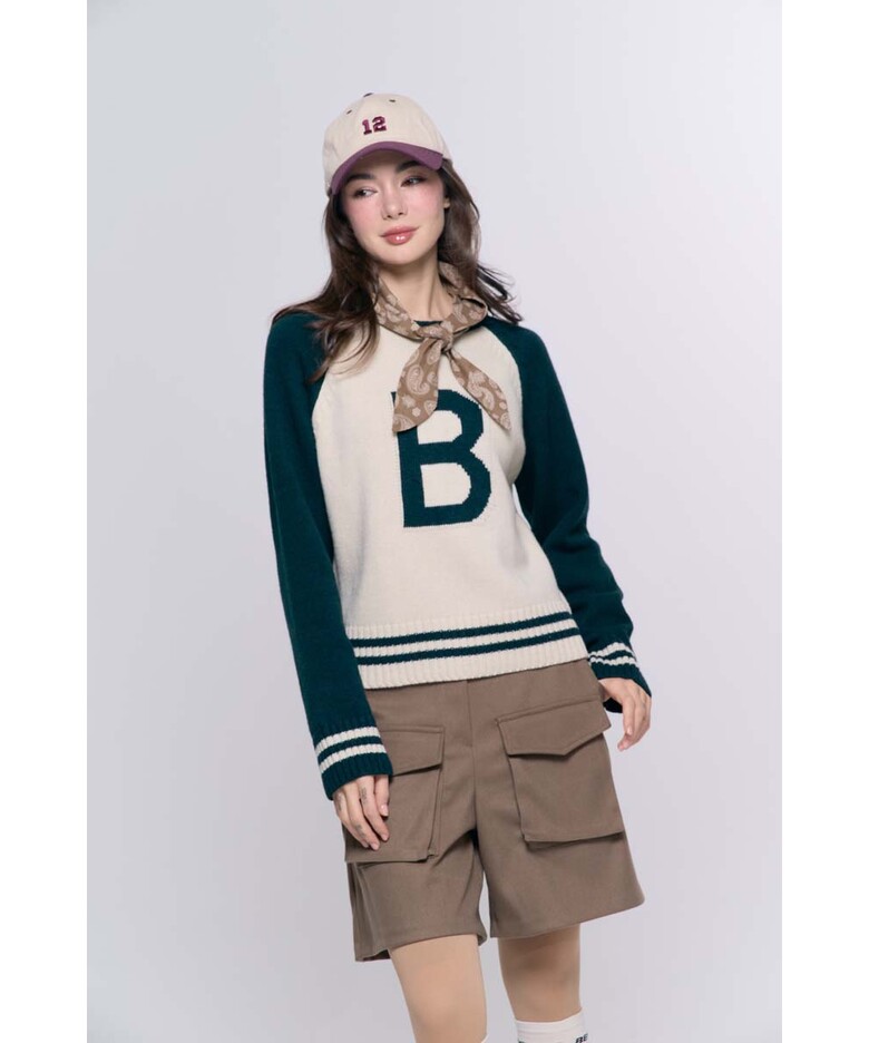 긴팔 티셔츠 모델 착용 이미지-S1L4