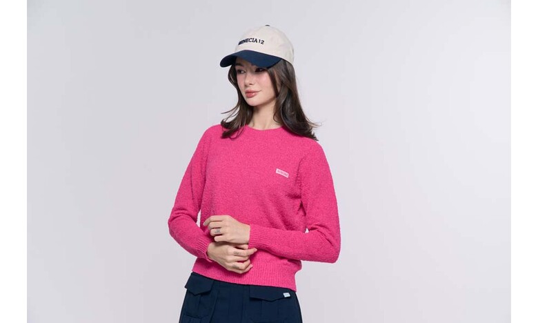 긴팔 티셔츠 모델 착용 이미지-S1L5