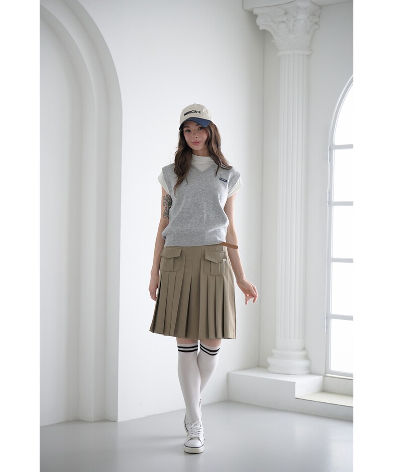 민소매 모델 착용 이미지-S1L23