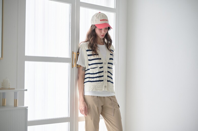 반팔 티셔츠 모델 착용 이미지-S1L17