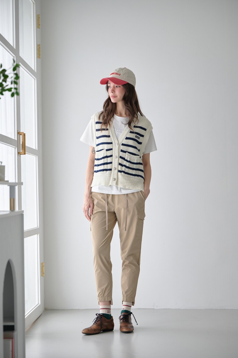 반팔 티셔츠 모델 착용 이미지-S1L3