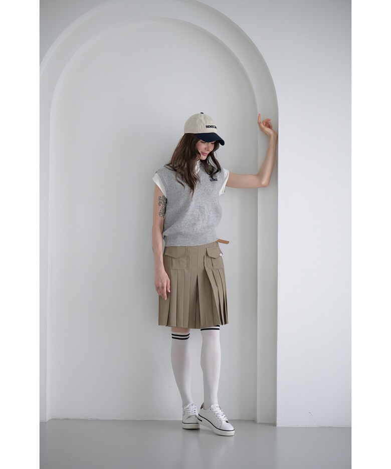 민소매 모델 착용 이미지-S1L10