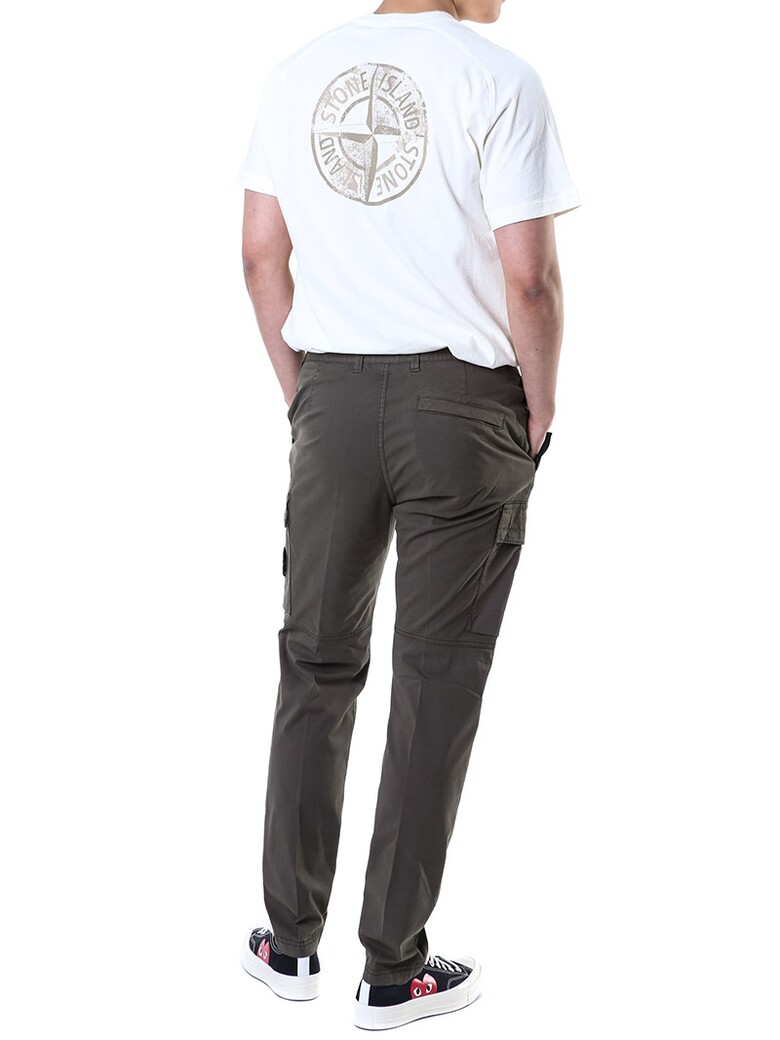 스톤아일랜드 와펜패치 카고 팬츠로고 디테일컷