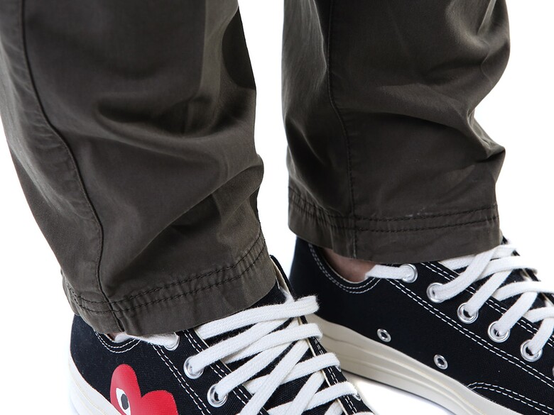 스톤아일랜드 와펜패치 카고 팬츠밑단 마감컷