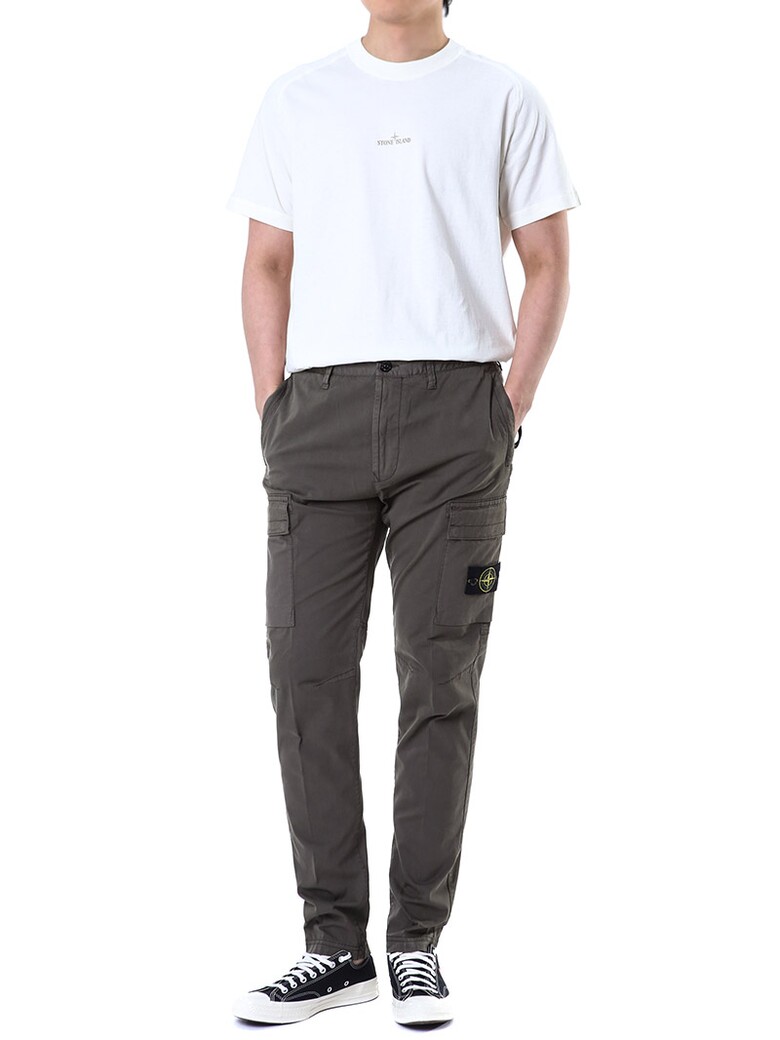 스톤아일랜드 와펜패치 카고 팬츠로고 디테일컷