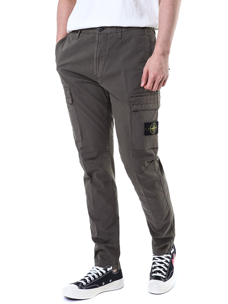 스톤아일랜드 와펜패치 카고 팬츠넥라인 강조컷