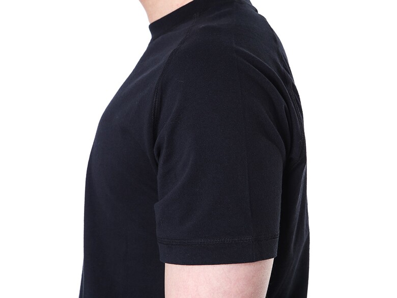 반팔 티셔츠 측면 실루엣컷