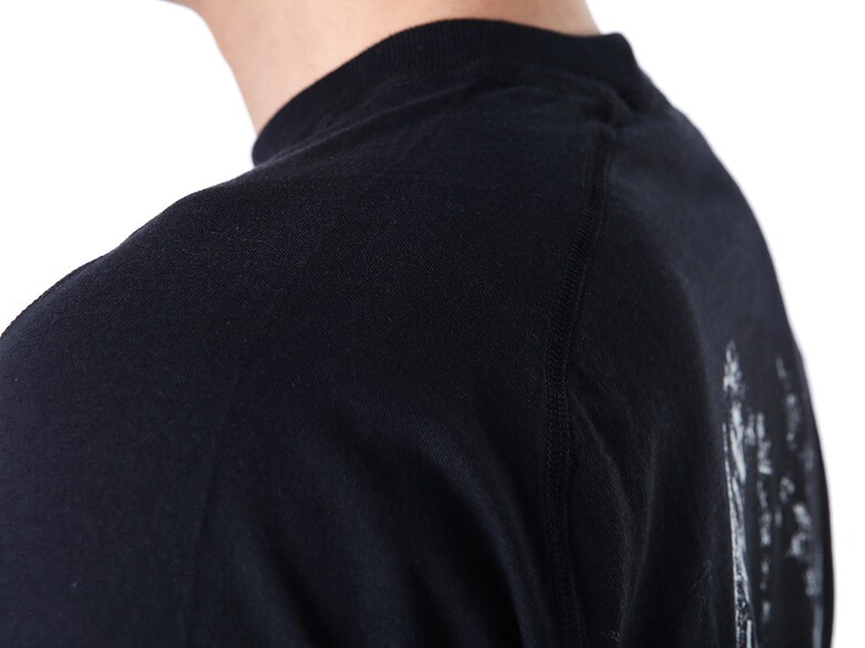 반팔 티셔츠 심플 전신컷