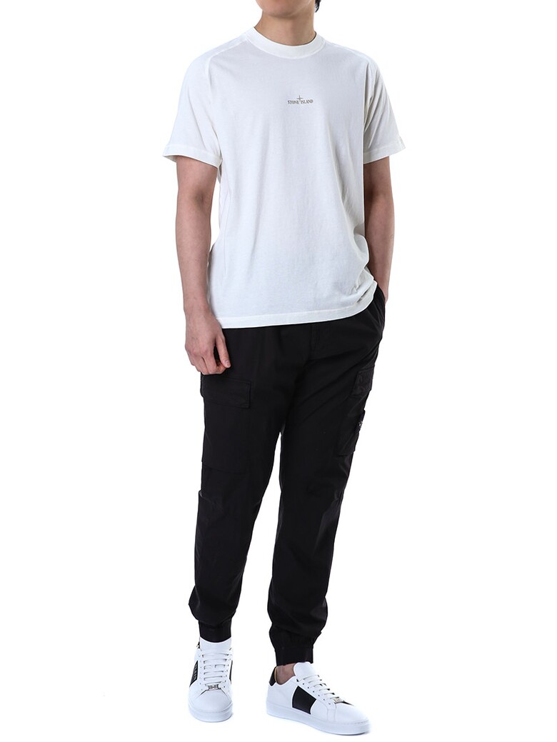 반팔 티셔츠 심플 전신컷